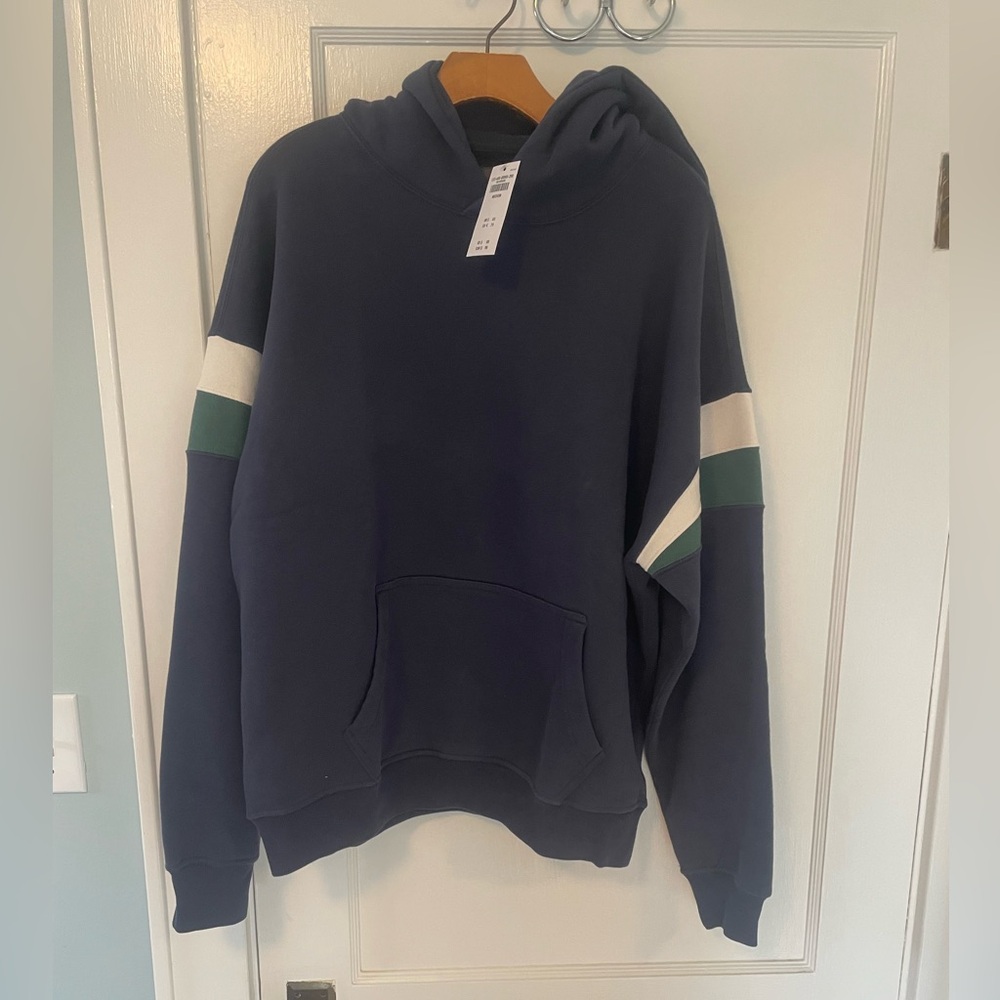 Abercrombie Fitch essential popover hoodie Size:M Color: Sapphire Blue Pattern